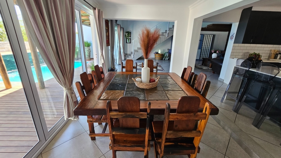 4 Bedroom Property for Sale in Britannia Bay Western Cape